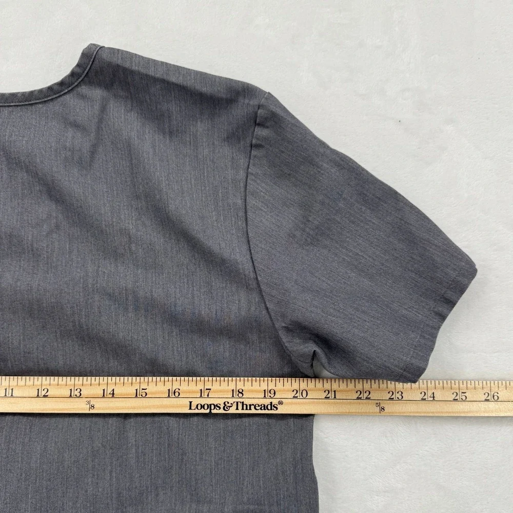 FIGS Scrub Top Men Small Gray Excellent Leon V-Neck Technical TW3000 Pocket